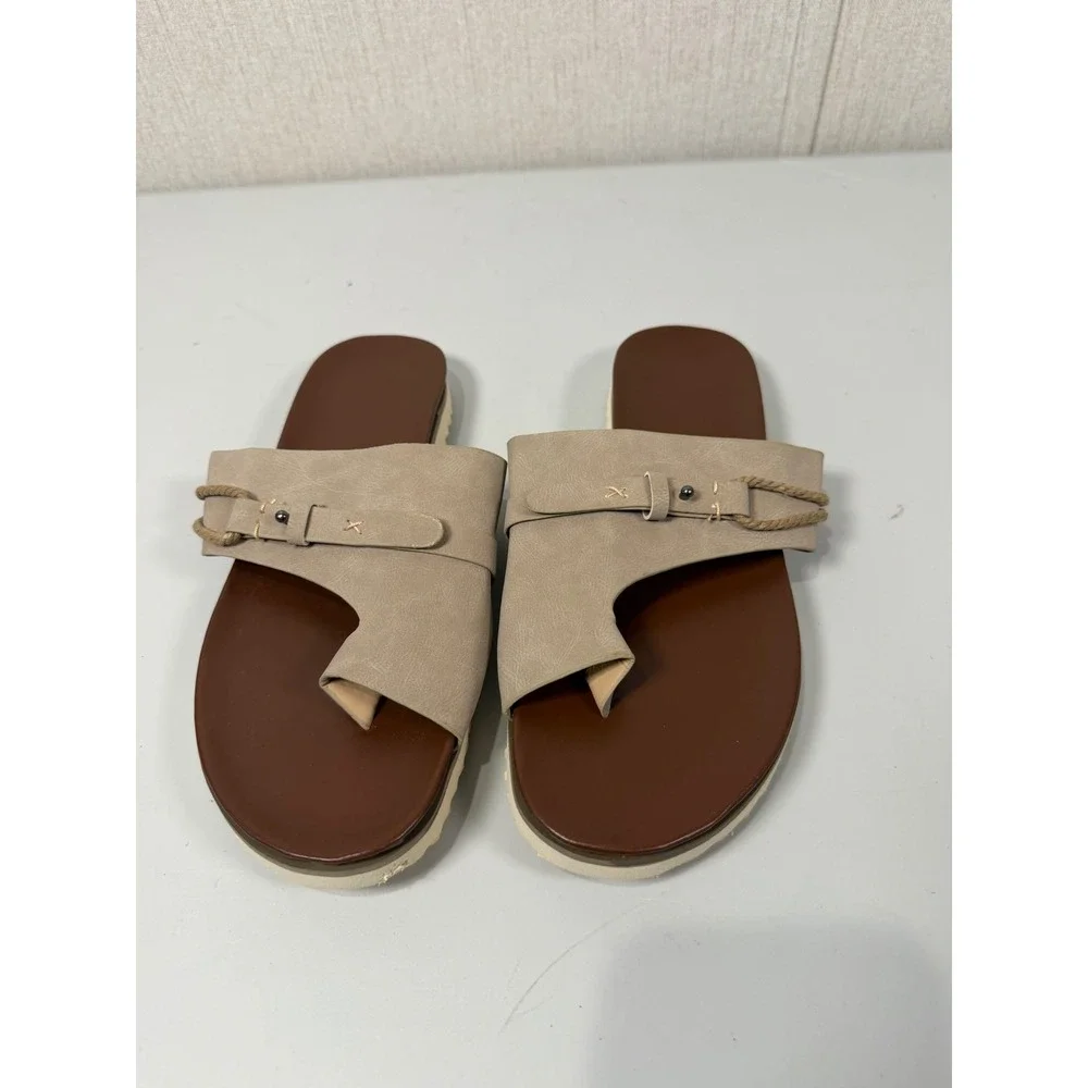 Neutral‎ Toe Loop Slide Sandals with Bucand Ripple Sole Taupe Brown size 9